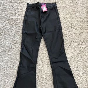 EDIKTED LUNA FAUX LEATHER FLARE JEANS - BLACK, SIZE M